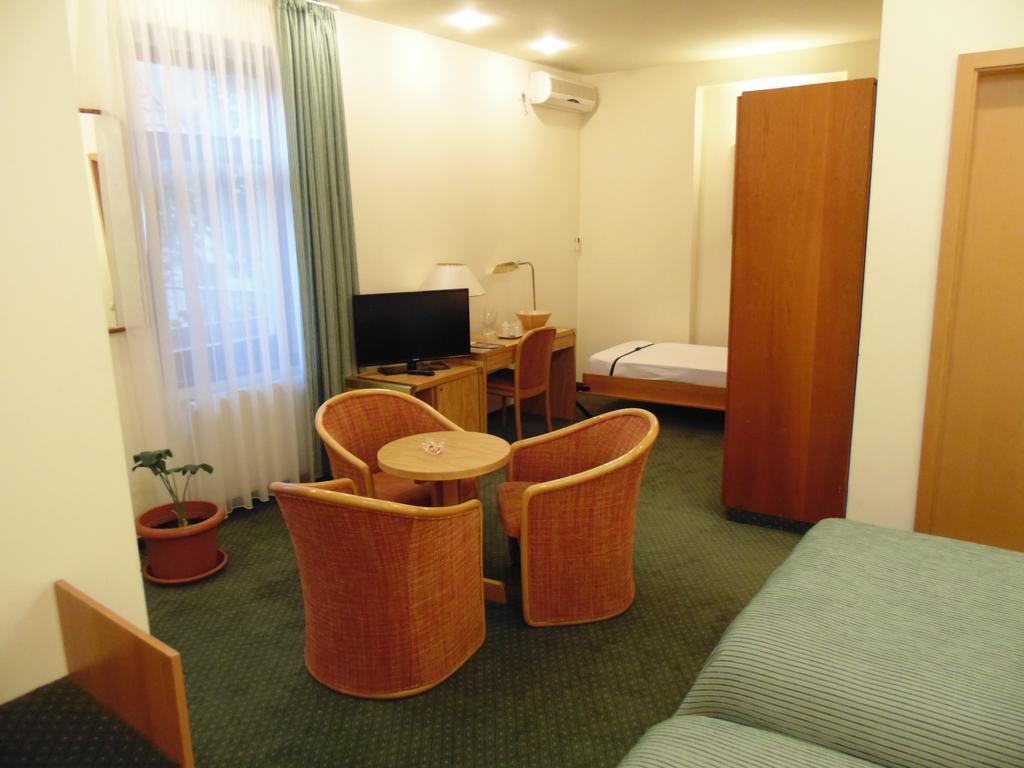 Bed & Breakfast Curtea Brasoveana